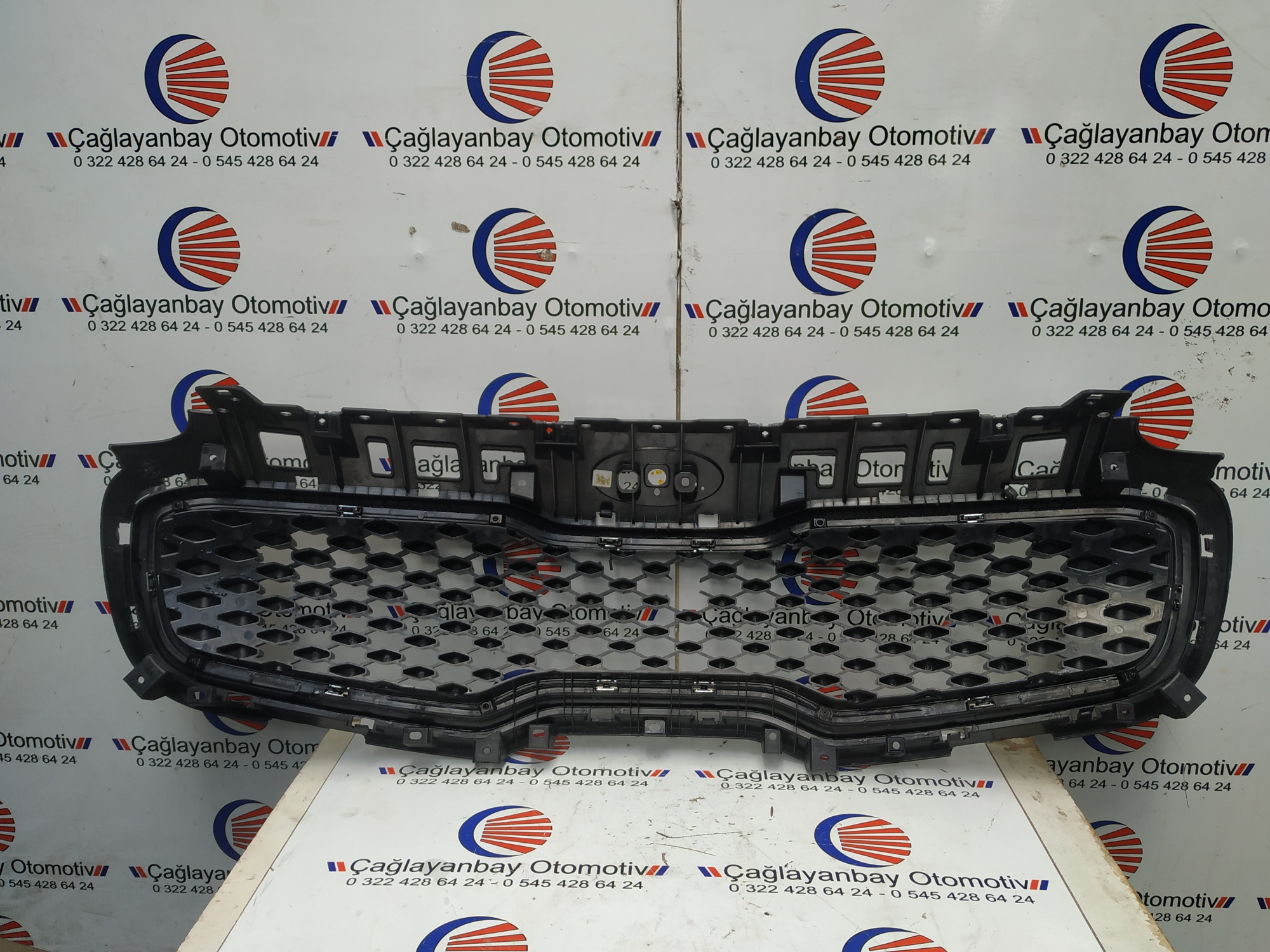 Kia Sportage 15/18 ön panjur 86350f1010 
